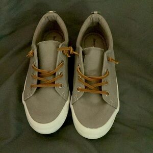 Tommy Bahama sneakers